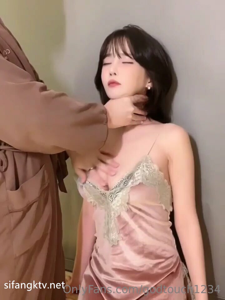 年轻巨乳美眉 3